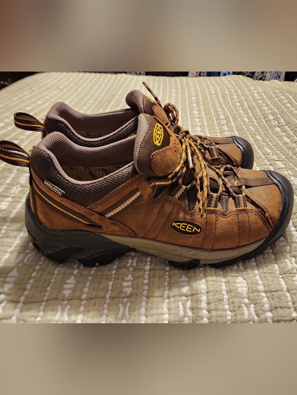 Keen Brown and Black Men's Trail Hiking Shoes